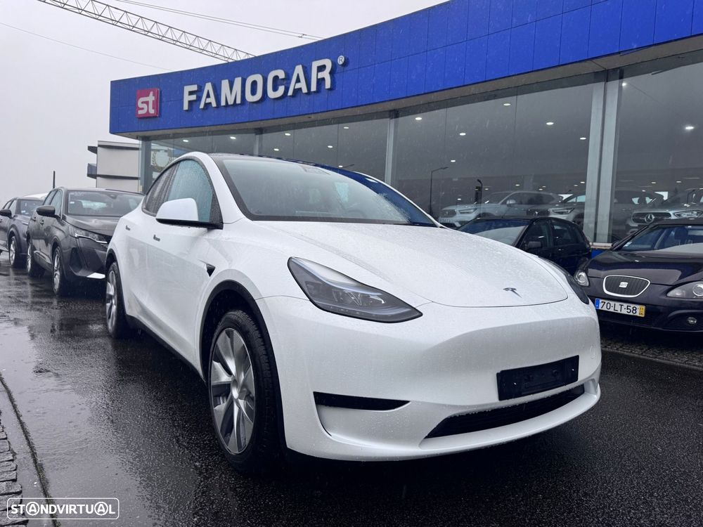 Tesla Model Y RWD - 2