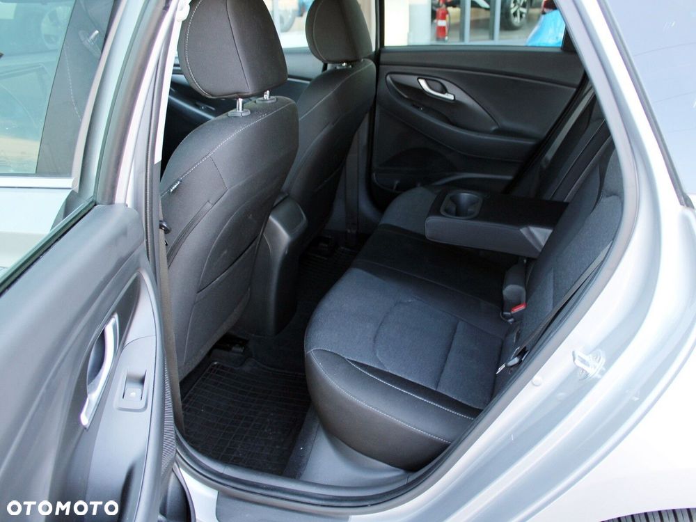 Hyundai i30 1.5 T-GDI 48V Smart - 12
