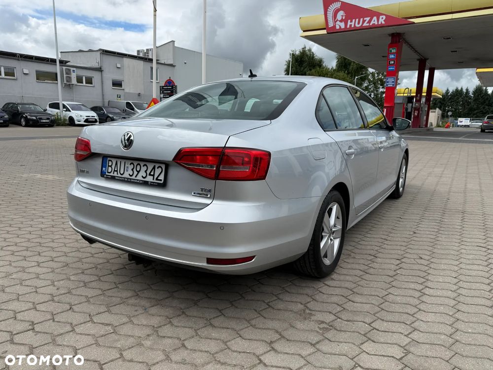 Volkswagen Jetta 2.0 TDI DPF Comfortline - 9