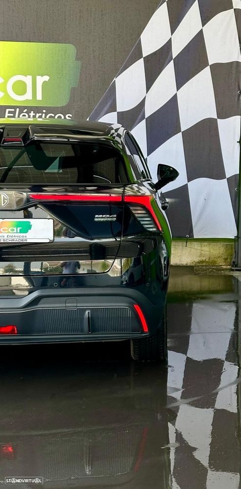 MG MG4 64 kWh Luxury - 8