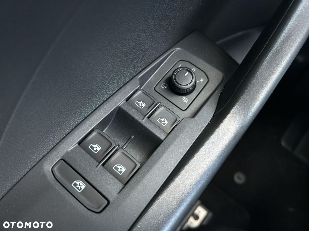 Volkswagen T-Cross - 24