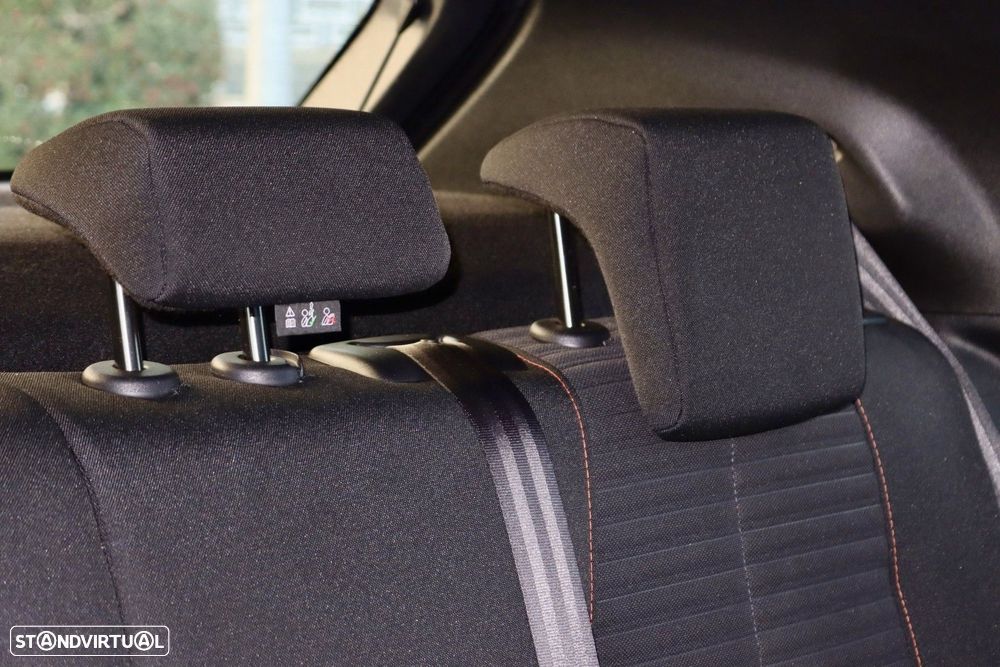 Peugeot 2008 1.2 PureTech Active Pack - 18