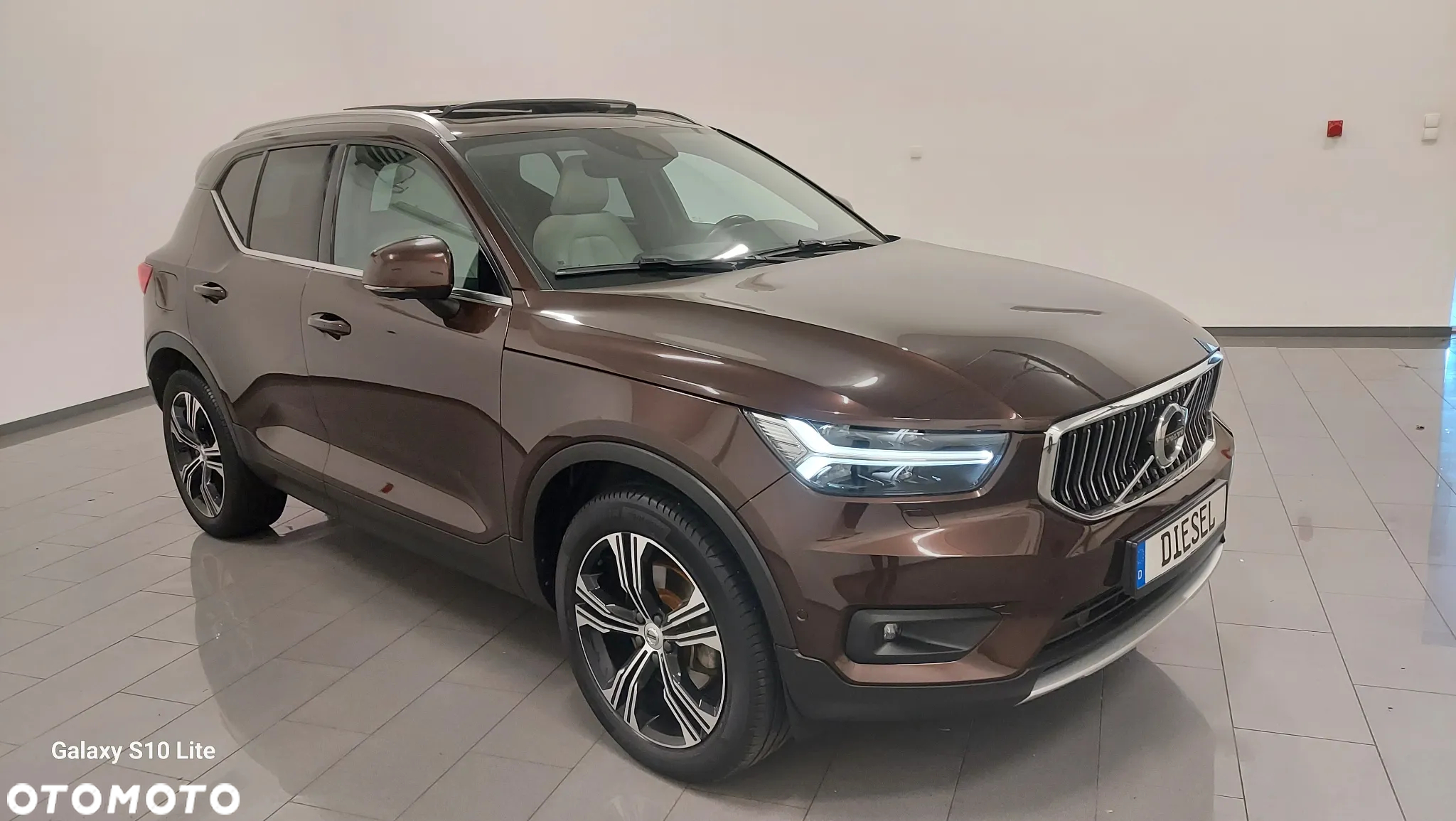 Volvo XC 40 D4 AWD Geartronic R-Design - 2