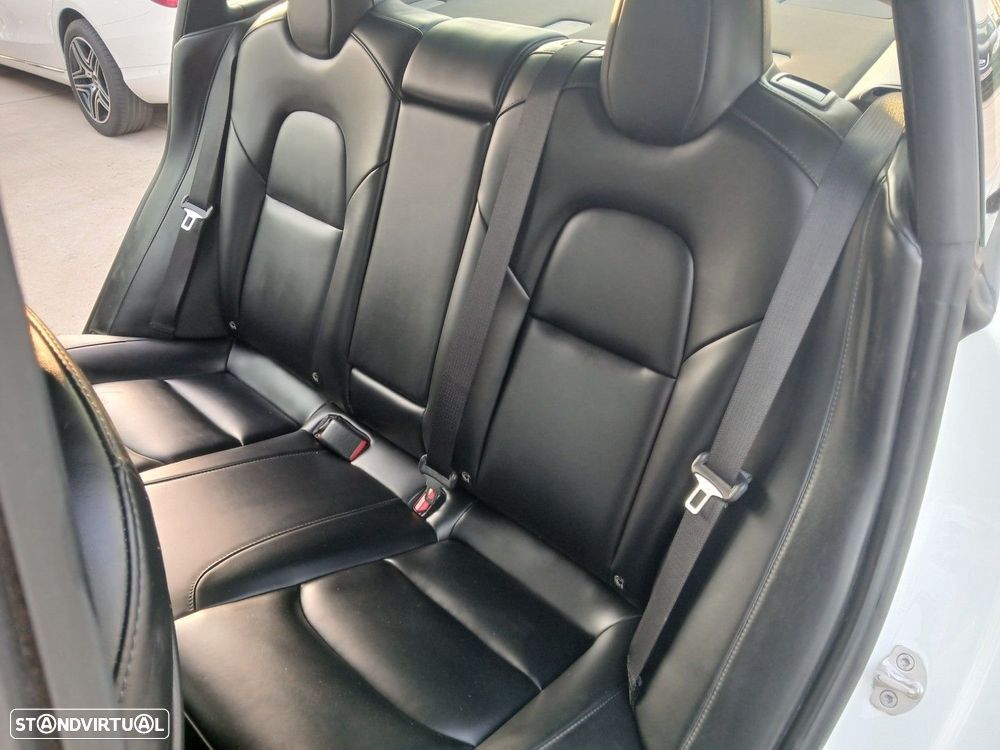 Tesla Model 3 - 13