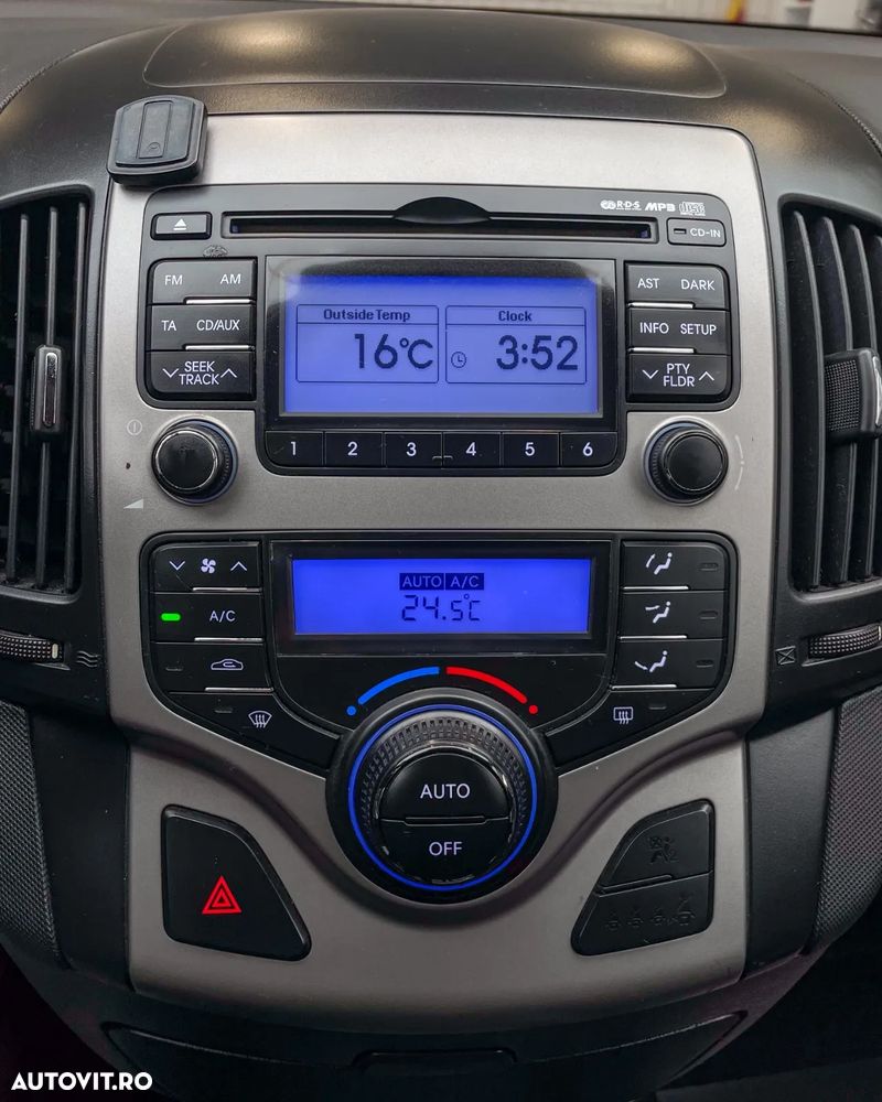 Hyundai i30 CW 1.6 CRDI GL Comfort - 12