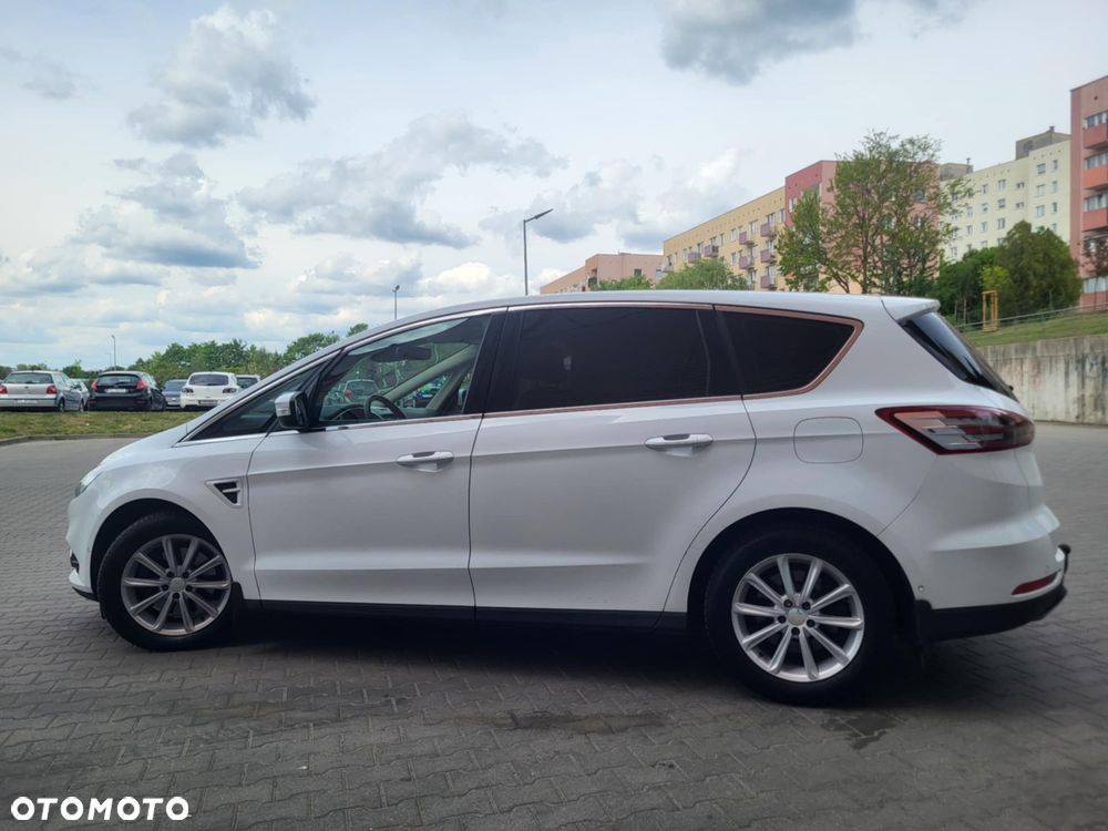 Ford S-Max 2.0 EcoBlue Titanium - 19