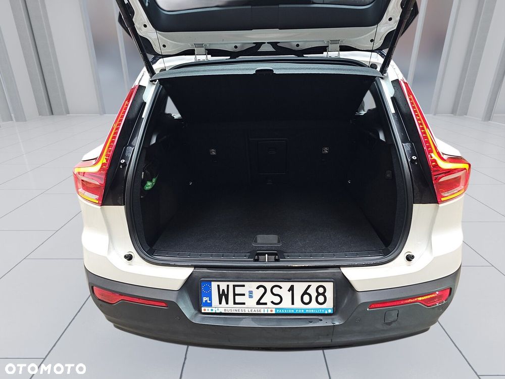 Volvo XC 40 T3 R-Design - 19