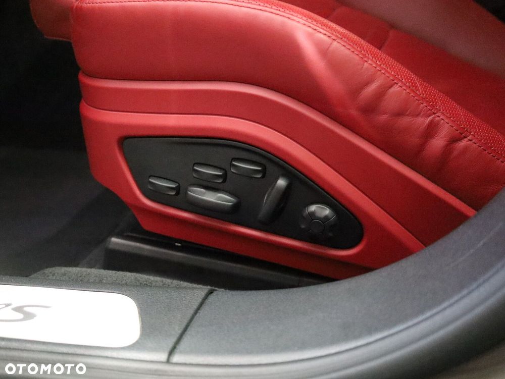 Porsche Panamera - 16