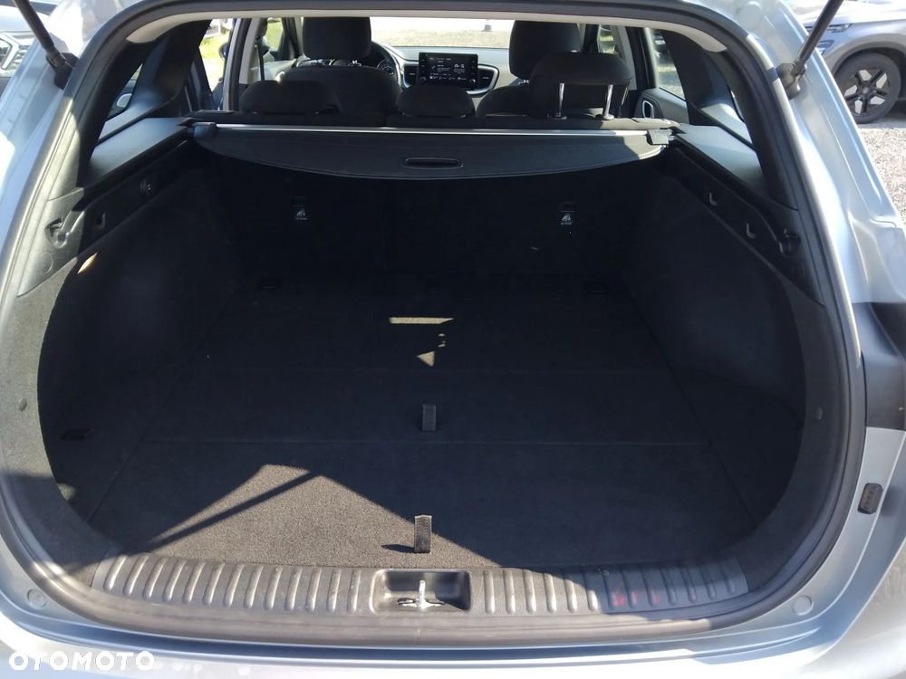Kia Ceed 1.5 T-GDI M - 25