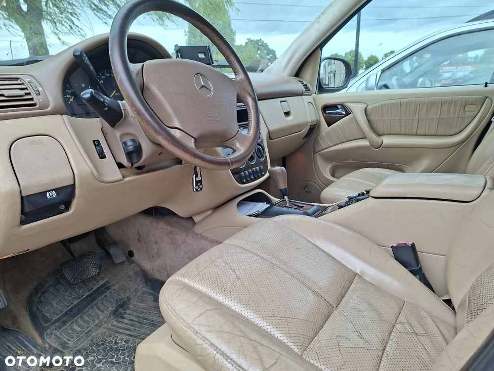 Mercedes-Benz ML - 10