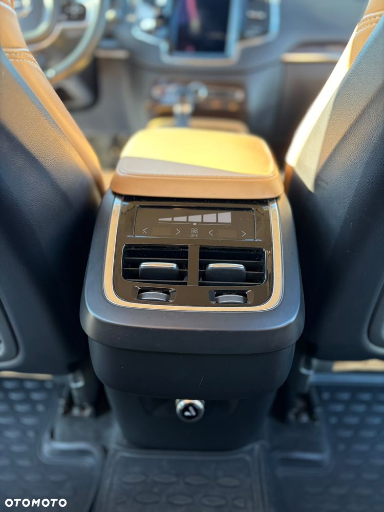 Volvo XC 90 D5 AWD Inscription 7os - 16