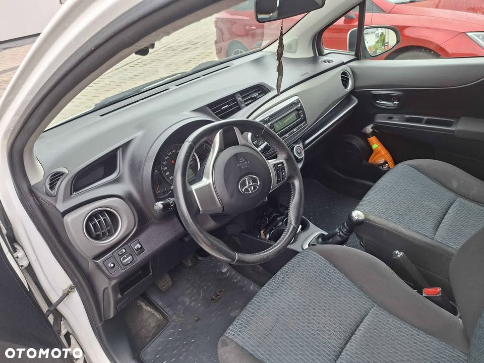 Toyota Yaris 1.0 Luna - 5