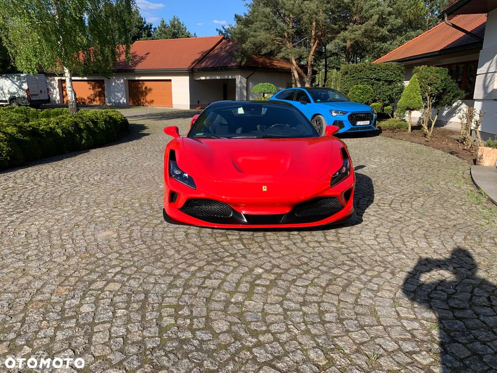 Ferrari F8 Spider - 4