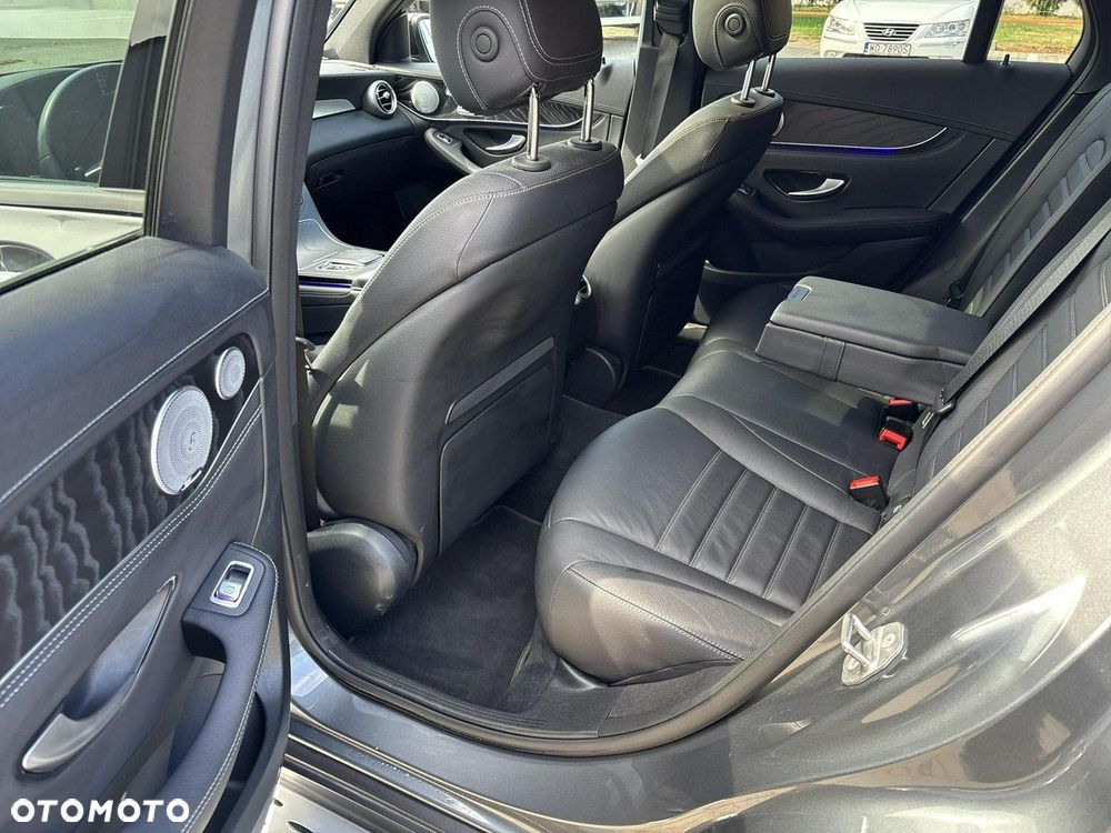 Mercedes-Benz GLC - 12