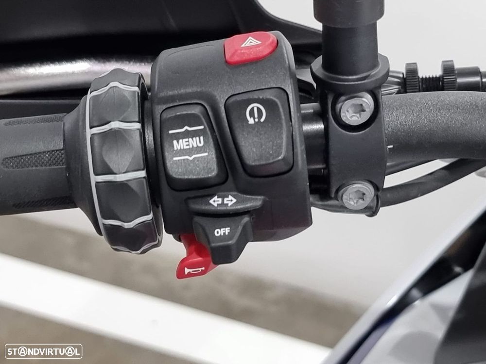 BMW F 900 GS 900 GS Trophy - 11