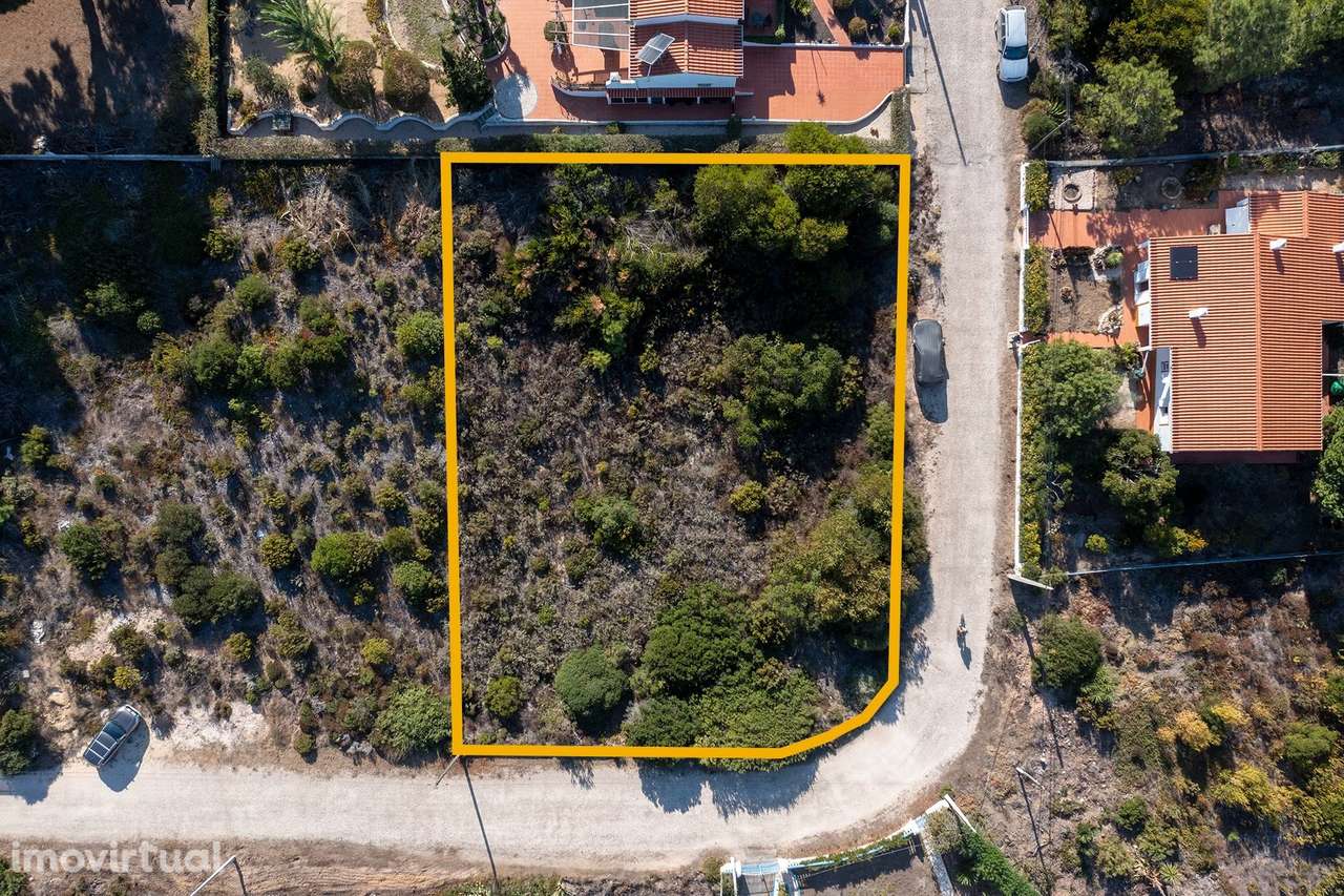 TERRENO URBANO ESPAÇOSO EM LOCALIZAÇÃO TRANQUILA, VALE DA TELHA - Grande imagem: 2/4