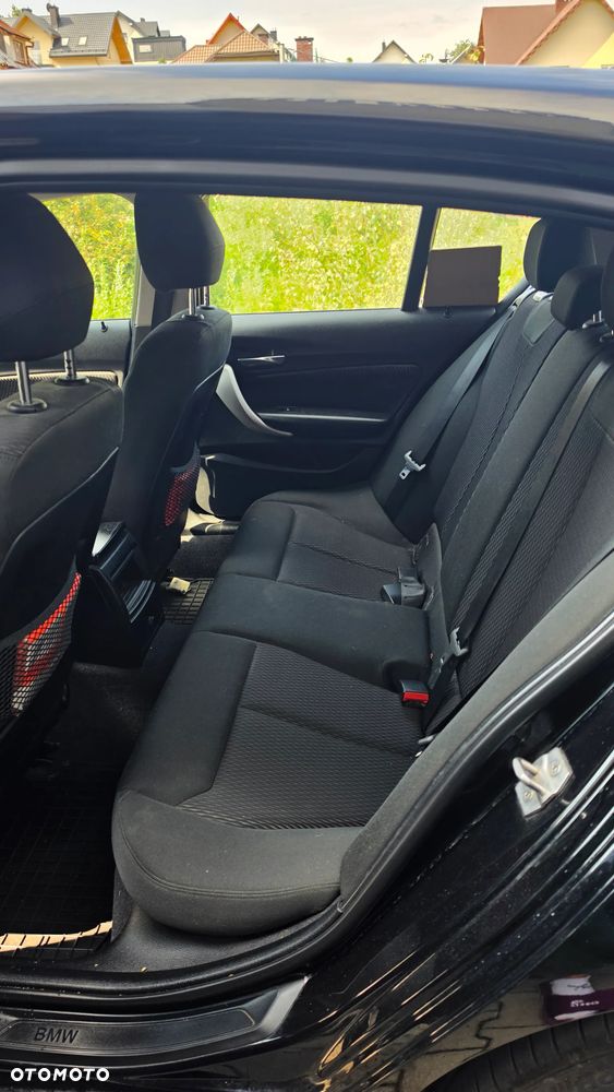 BMW Seria 1 116i - 11