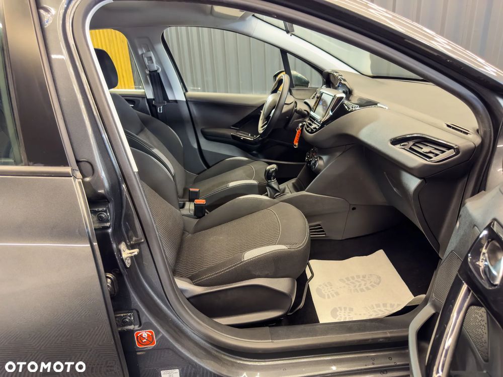Peugeot 208 1.2 PureTech Allure - 15