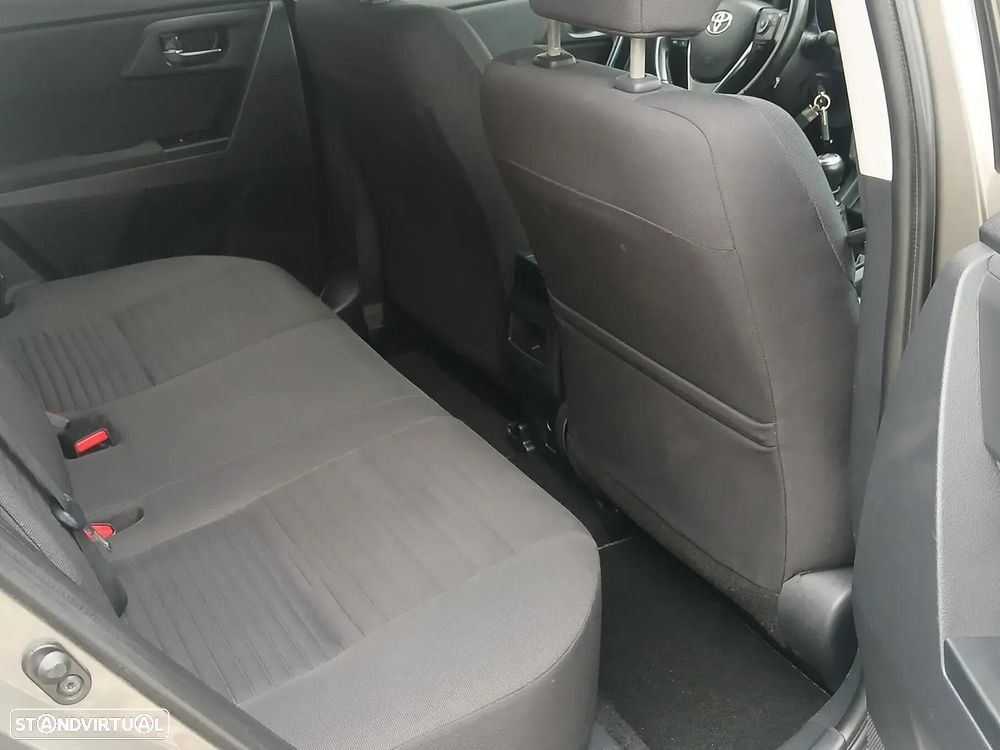 Toyota Auris Touring Sports 1.4 D-4D Exclusive+Navi - 17