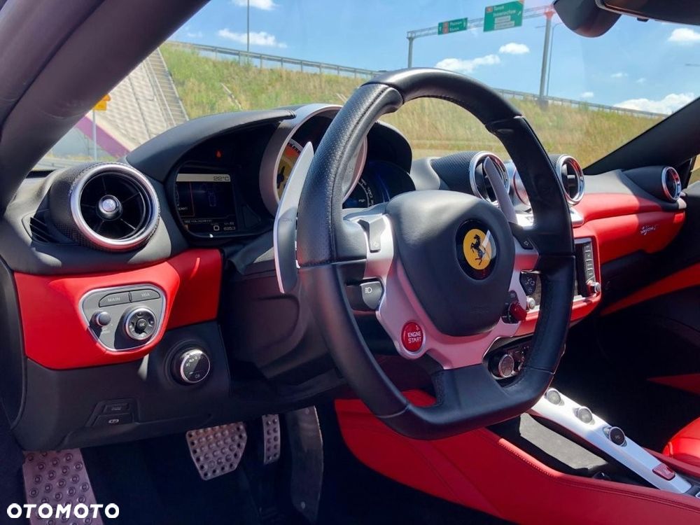 Ferrari California T - 34