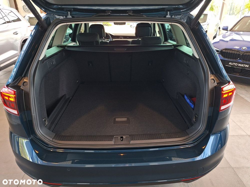 Volkswagen Passat Variant 2.0 TDI EVO Business DSG - 15