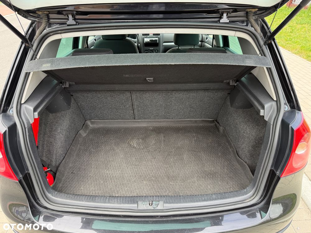 Volkswagen Golf 2.0 TDI Comfortline - 28