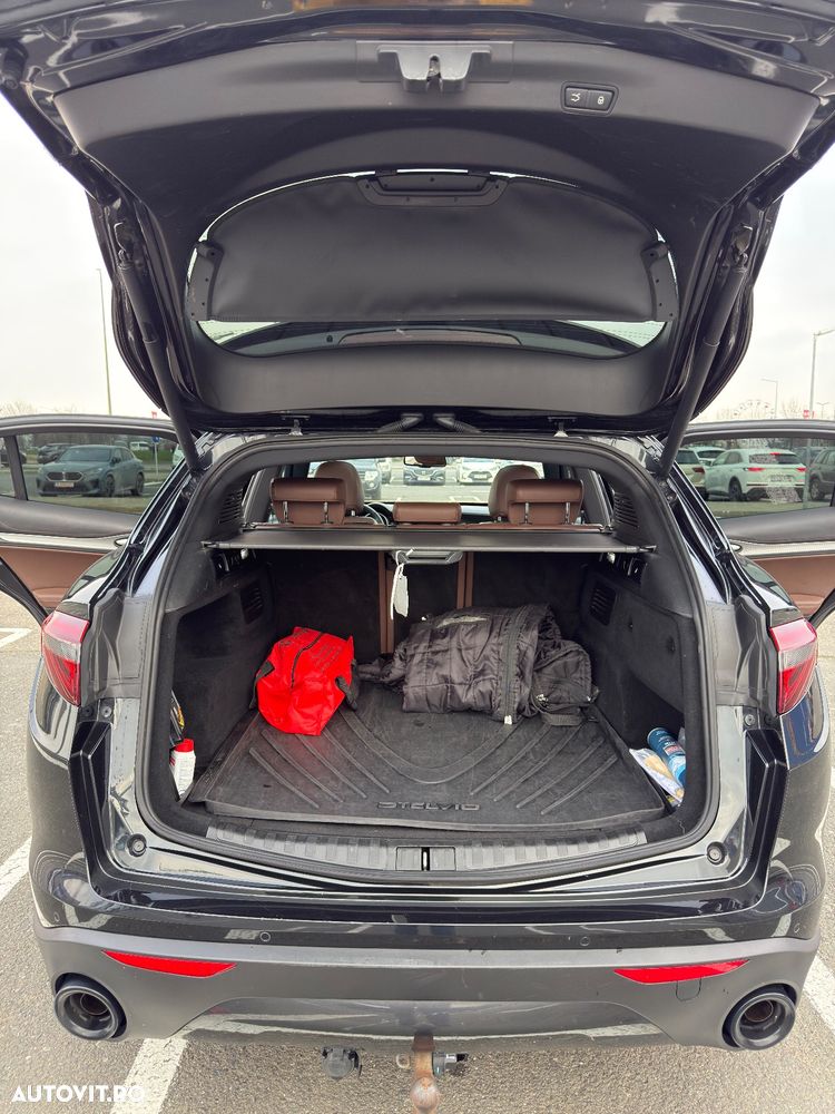 Alfa Romeo Stelvio 2.0 Turbo 16V AT8-Q4 B-Tech - 11