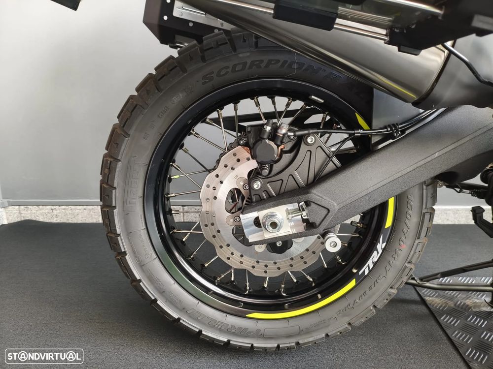 Benelli TRK 702 X - 8