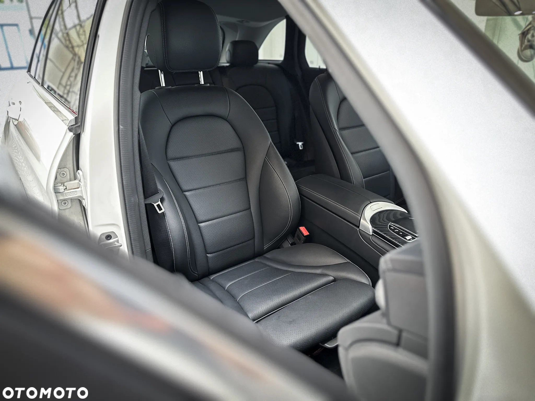 Mercedes-Benz GLC 200 d 4-Matic Business Edition - 37