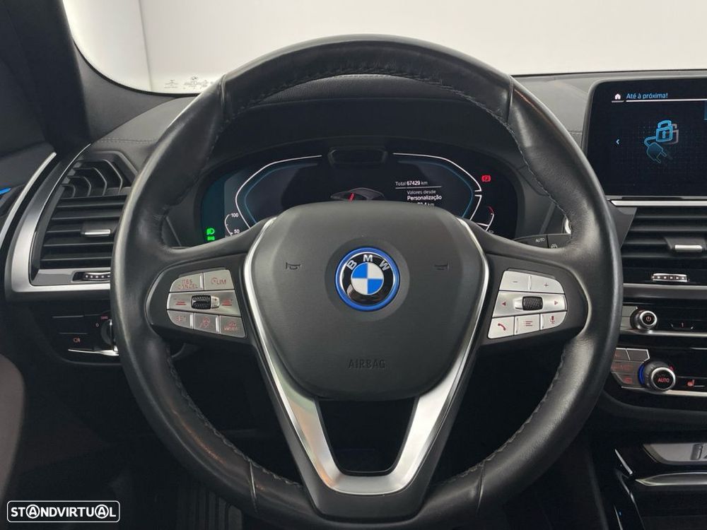 BMW iX3 Inspiring - 14