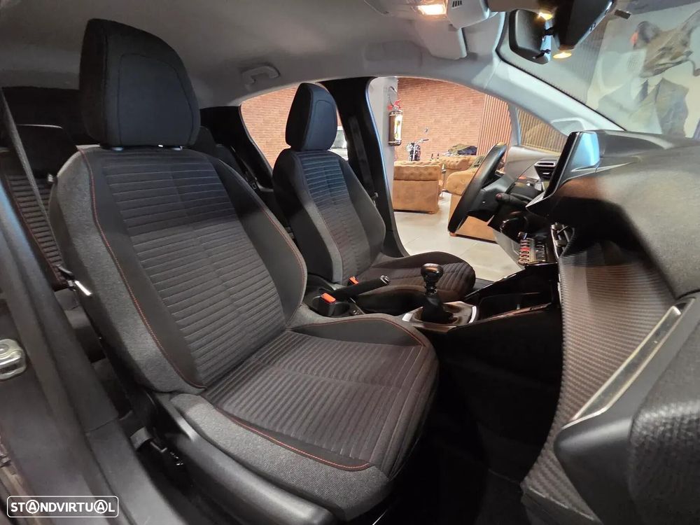 Peugeot 208 1.5 BlueHDi Active — fotografia 32