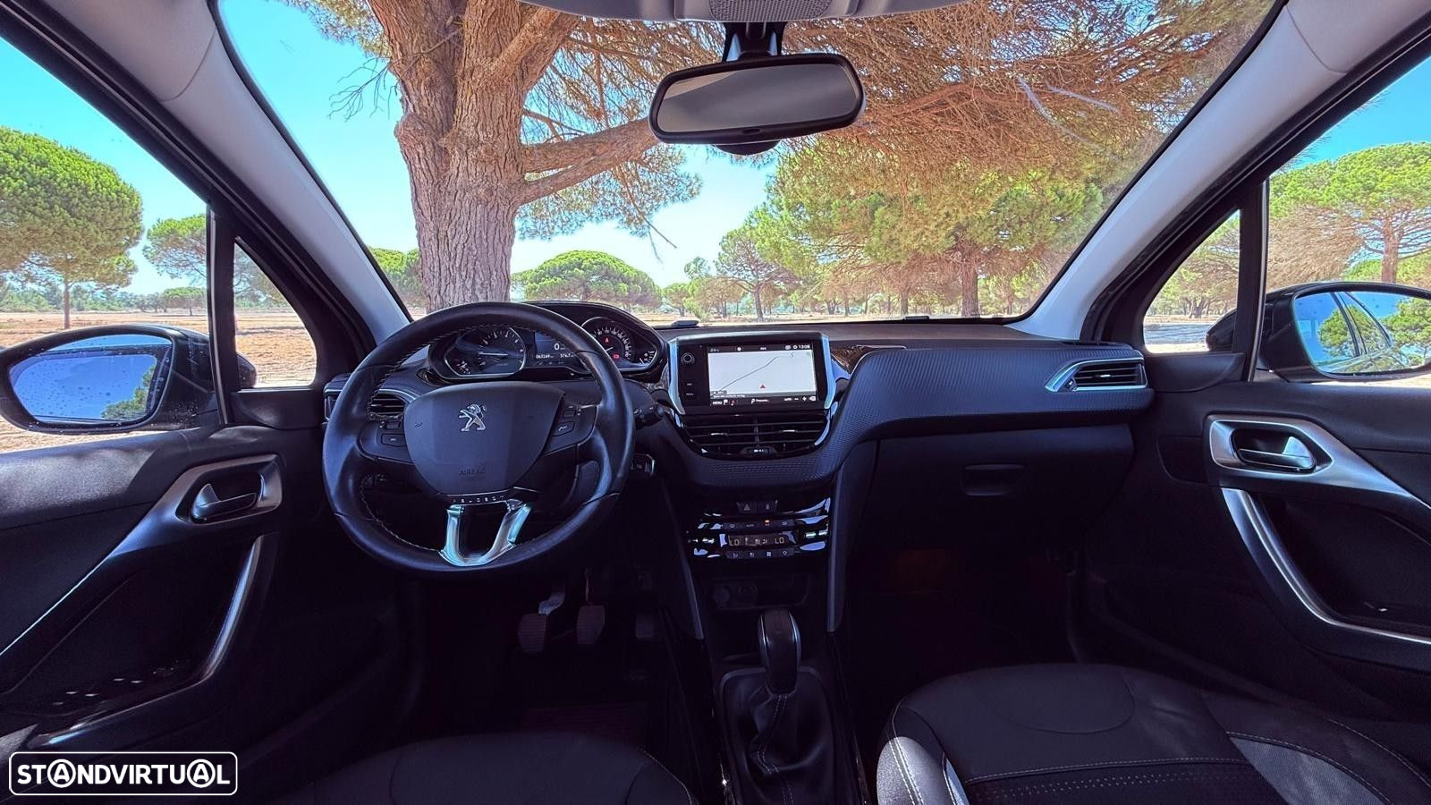 Peugeot 2008 1.2 PureTech Allure - 29