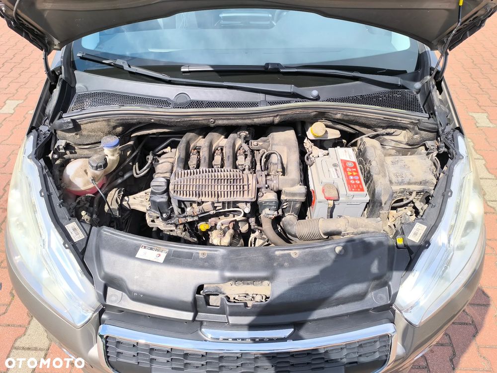 Peugeot 208 1.2 VTi Allure - 9
