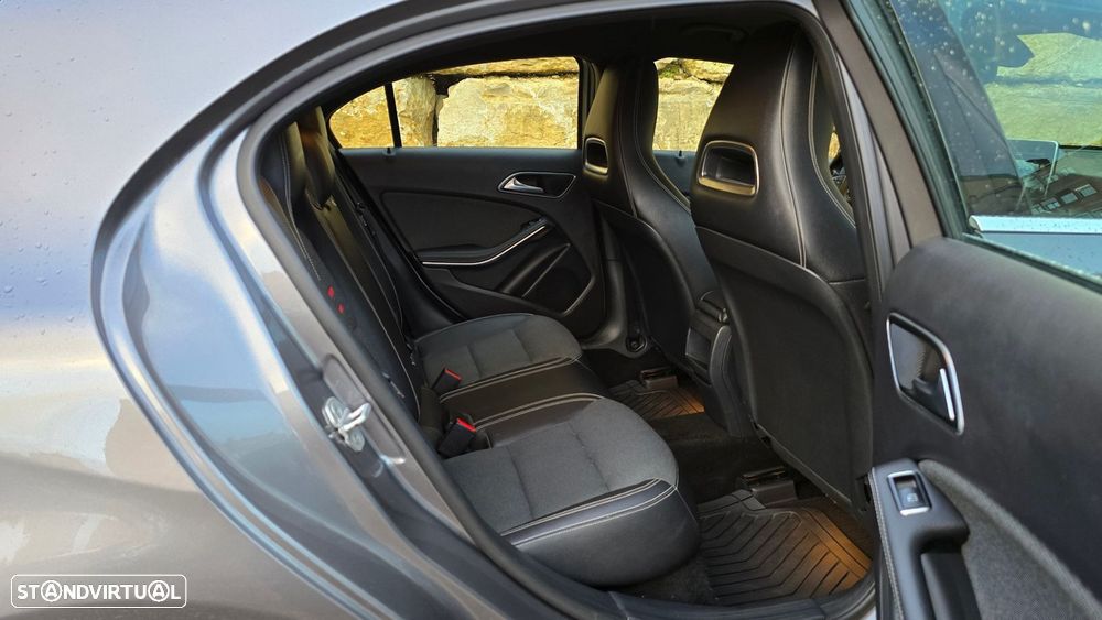 Mercedes-Benz A 180 d Urban - 35