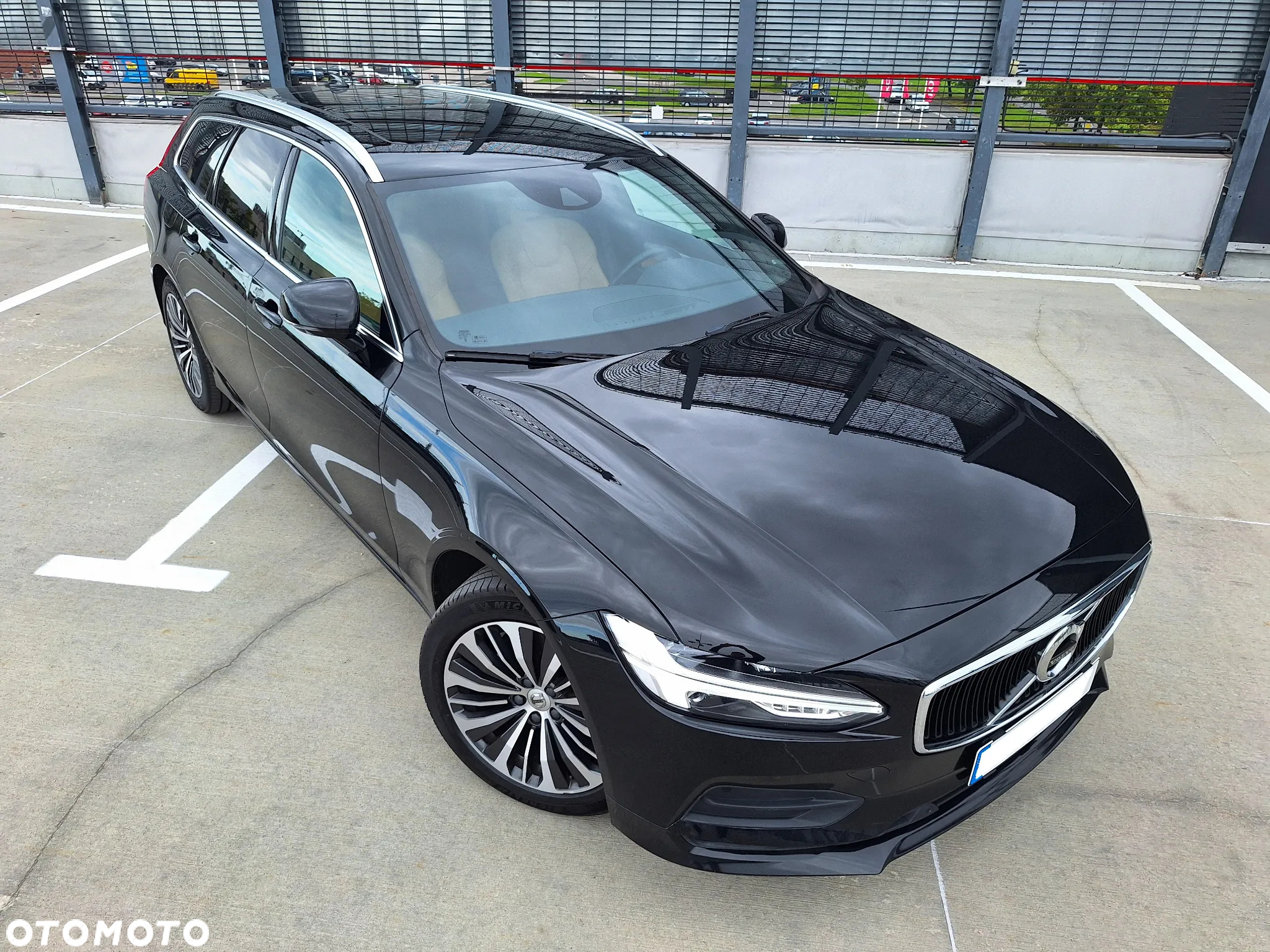 Volvo V90 D4 Momentum Pro - 6