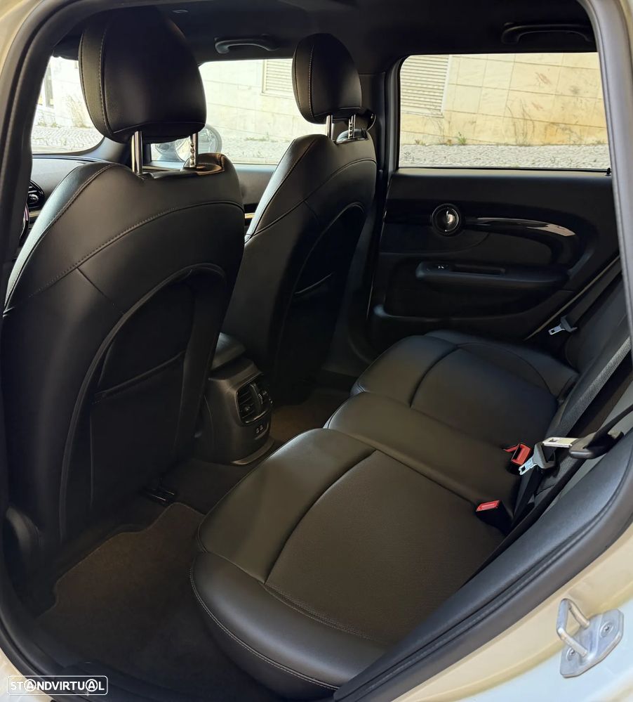 MINI Clubman Cooper D Premium Essential Auto - 25