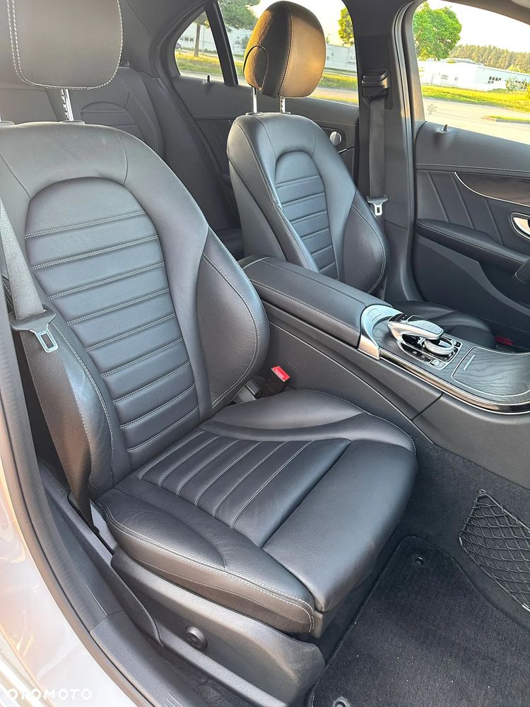 Mercedes-Benz Klasa C AMG 43 4Matic 9G-TRONIC - 30
