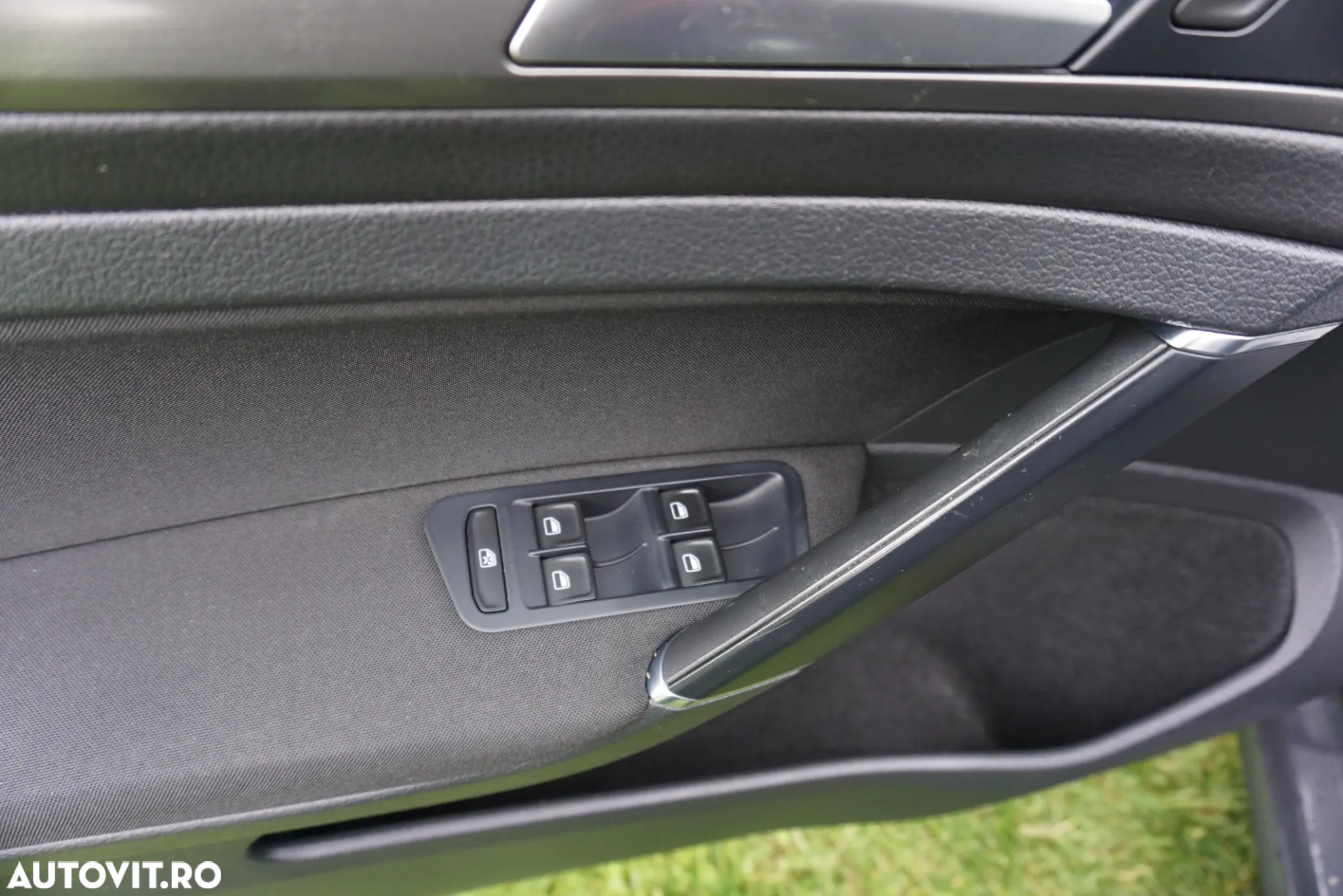 Volkswagen Golf 1.6 TDI BlueMotion Technology DPF Highline DSG - 16