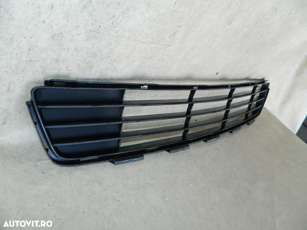 Grila intre proiectoare, Toyota Yaris, 2008, 2009, 2010, 2011,, 53112-0D160 - 6