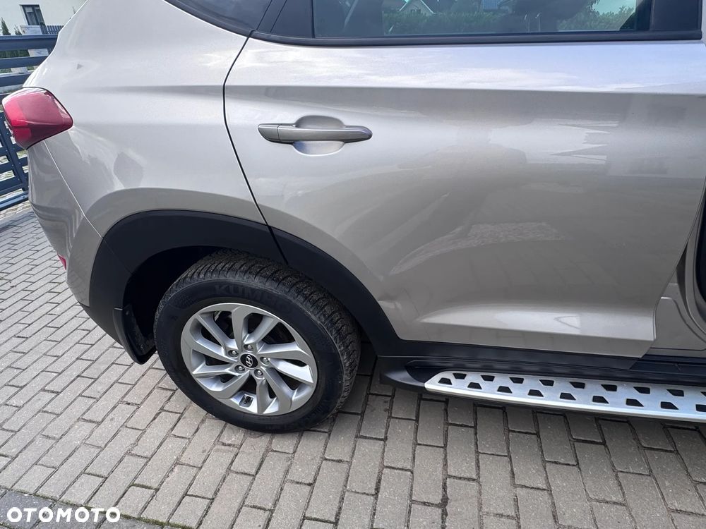 Hyundai Tucson 1.6 GDI BlueDrive Comfort 2WD - 21