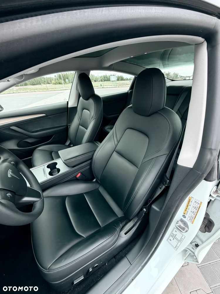 Tesla Model 3 RWD - 7
