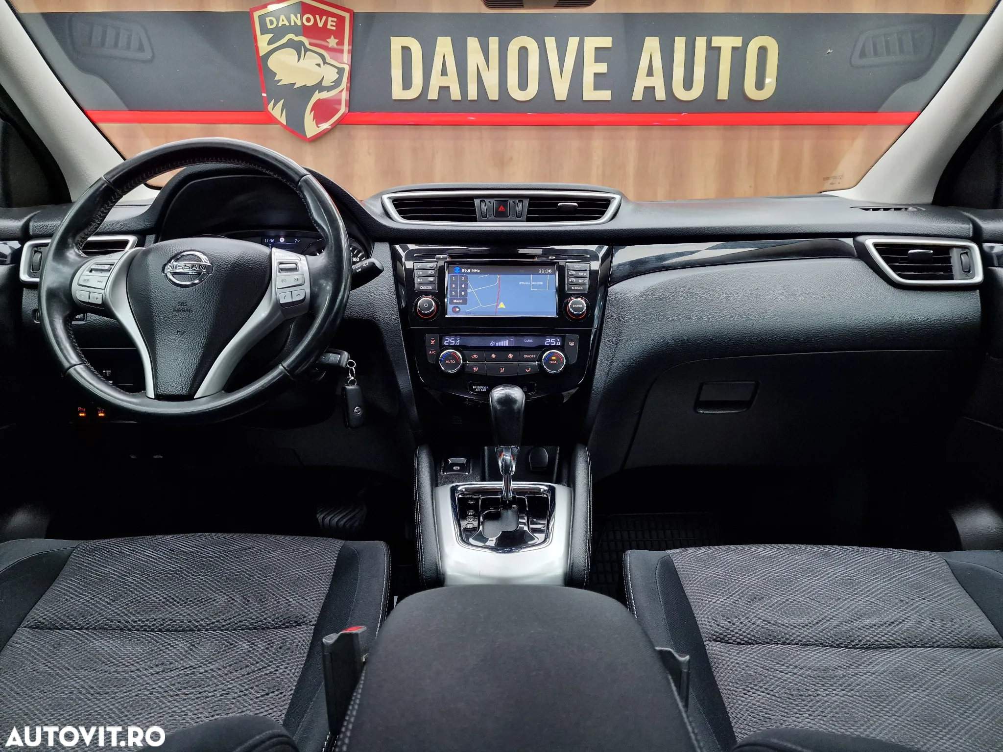 Nissan Qashqai 1.6 DCI Start/Stop X-TRONIC N-Connecta - 19