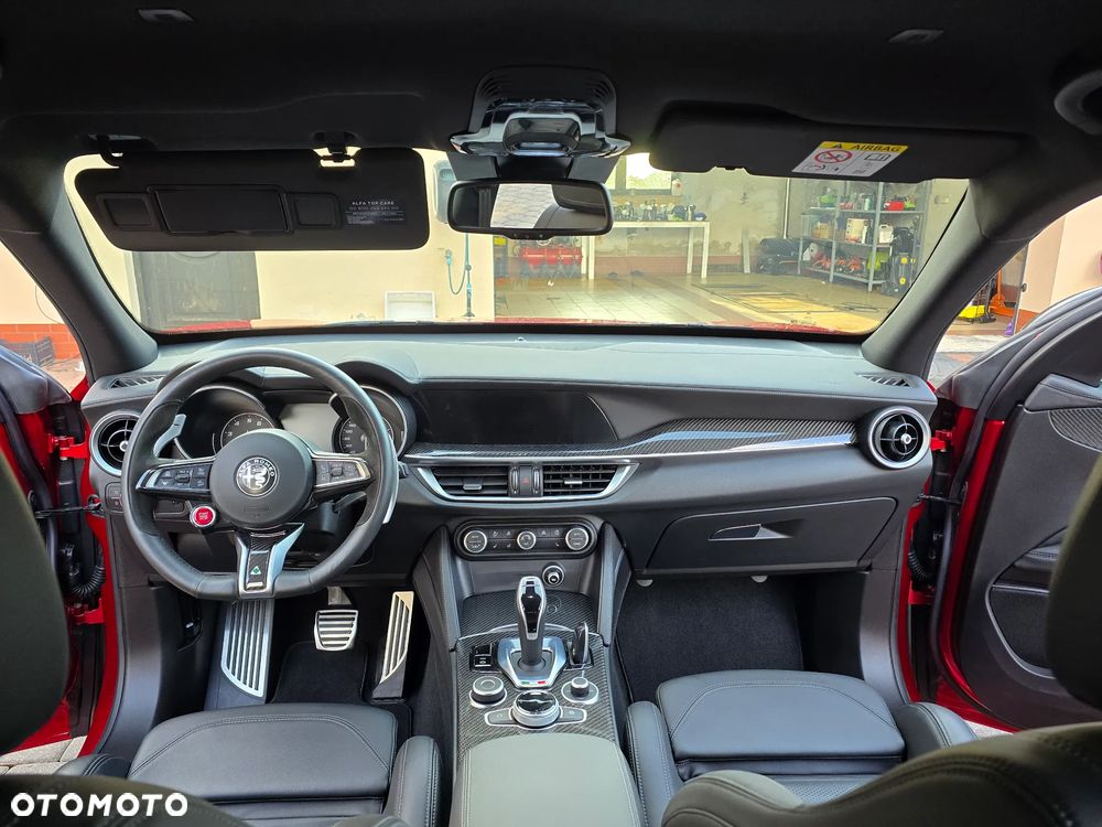 Alfa Romeo Stelvio V6 2.9 Bi-Turbo AT8-Q4 Quadrifoglio - 9