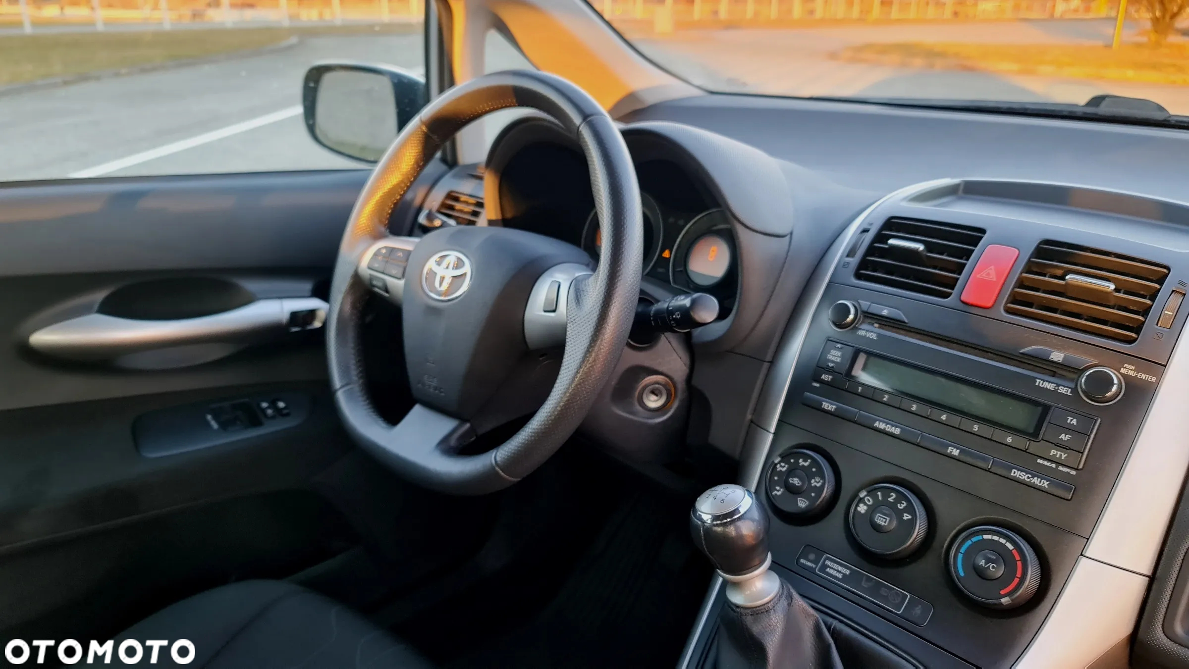 Toyota Auris 1.6 Edition - 15