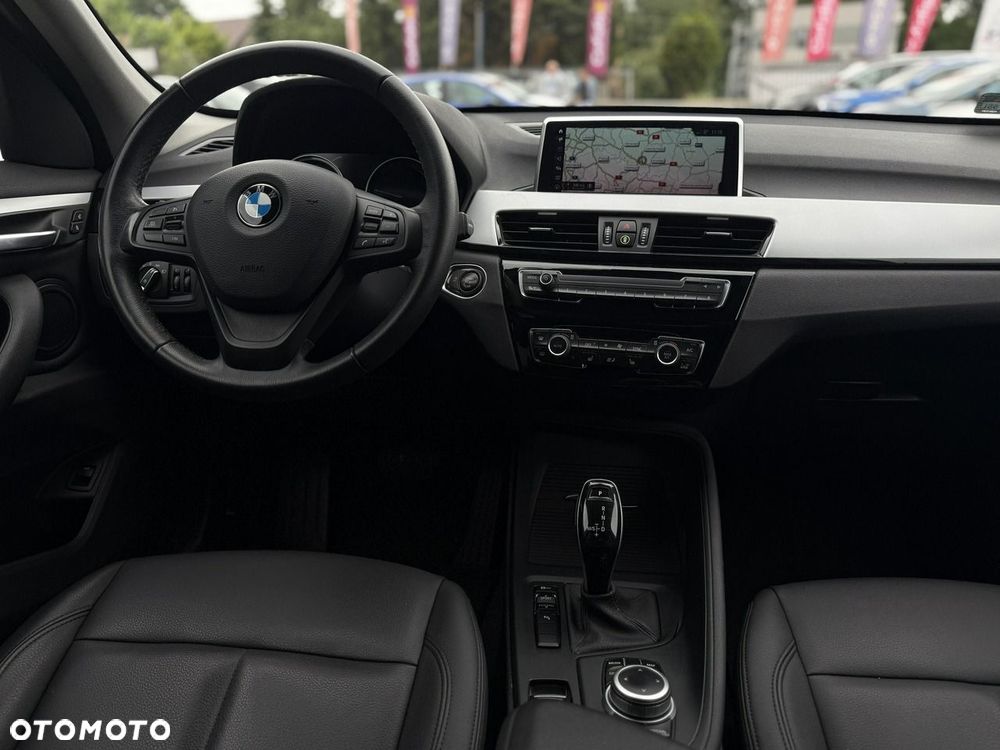 BMW X1 sDrive18i GPF xLine - 13