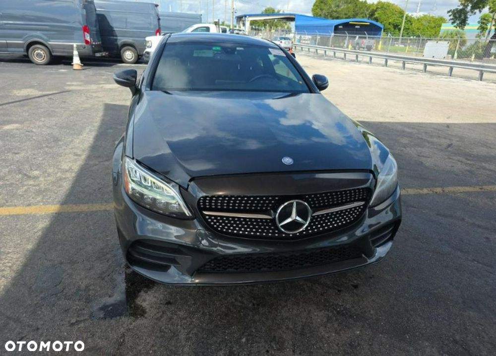 Mercedes-Benz Klasa C 300 9G-TRONIC AMG Line - 2