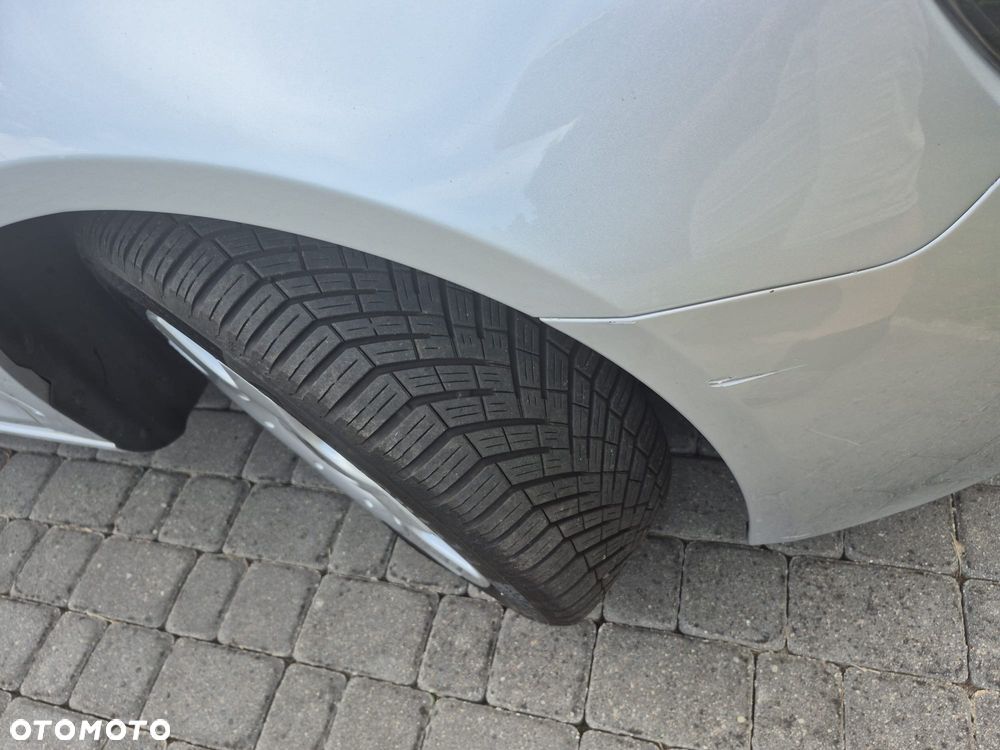 Volkswagen Golf - 16