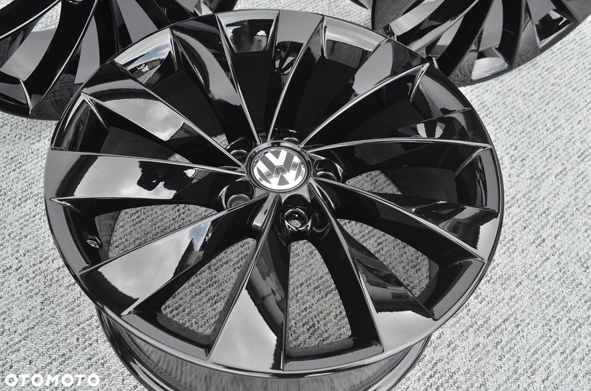 Felgi 8x18 5x112 VW Passat Golf Scirocco Touran Arteon TRoc CC Interlagos - 2