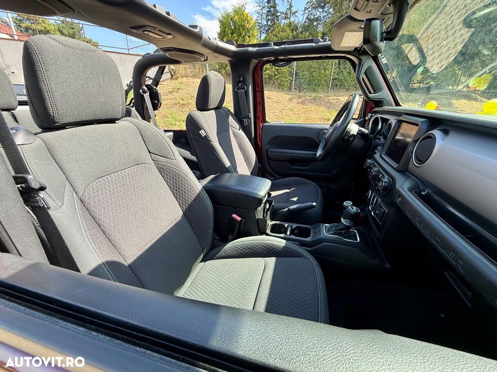 Jeep Wrangler - 31