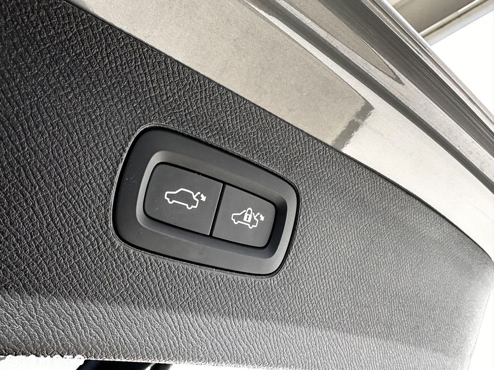 Volvo XC 90 - 11